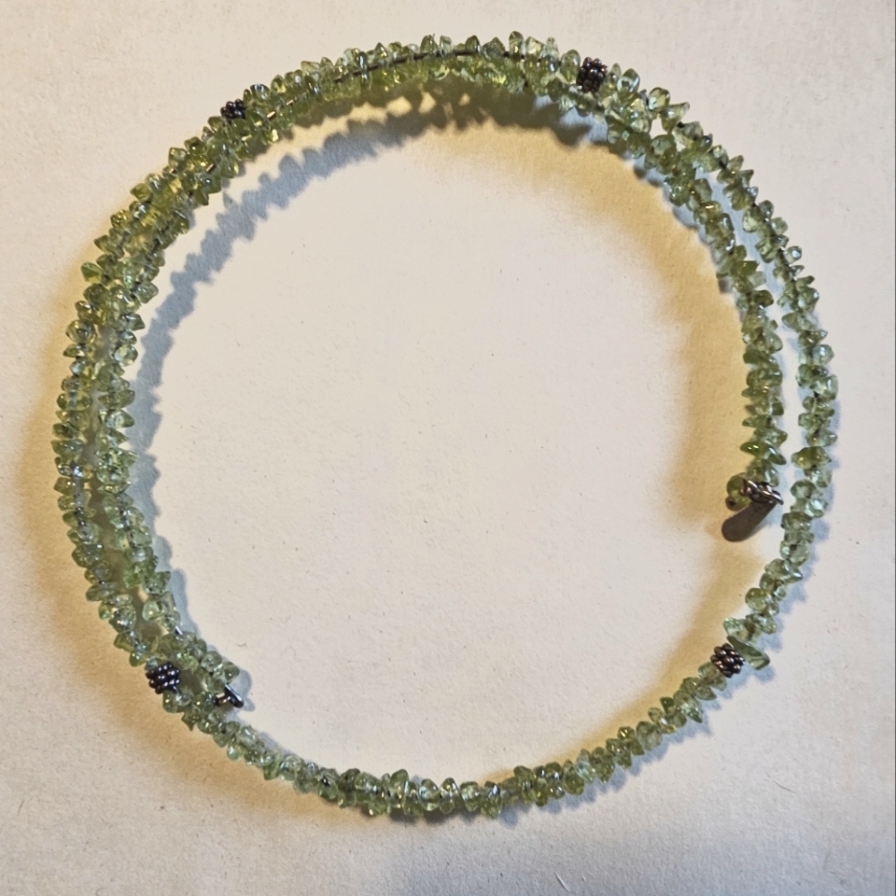 Vintage Peridot Nugget Choker on 925 silver memory wire